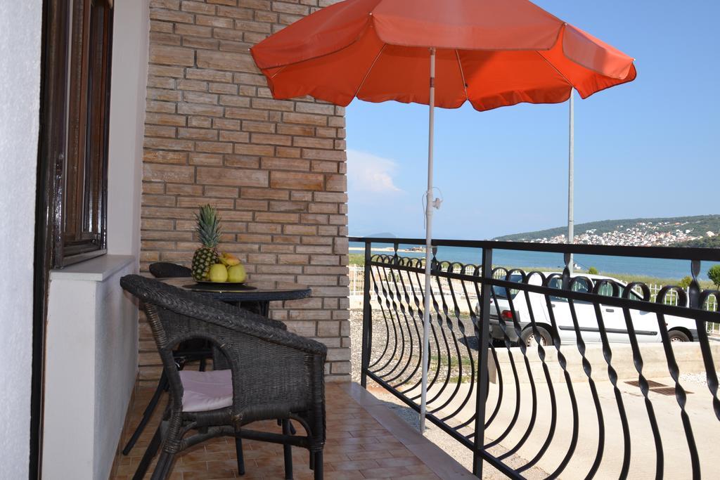 Apartment Kate Trogir Room photo
